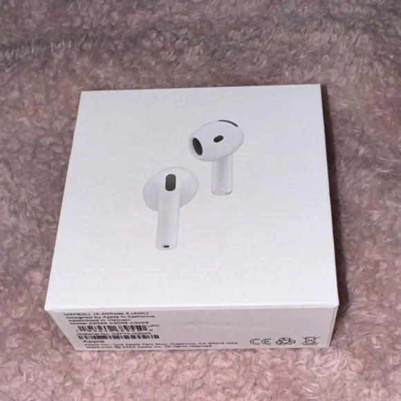 Apple AirPod 4 active noise cancellation